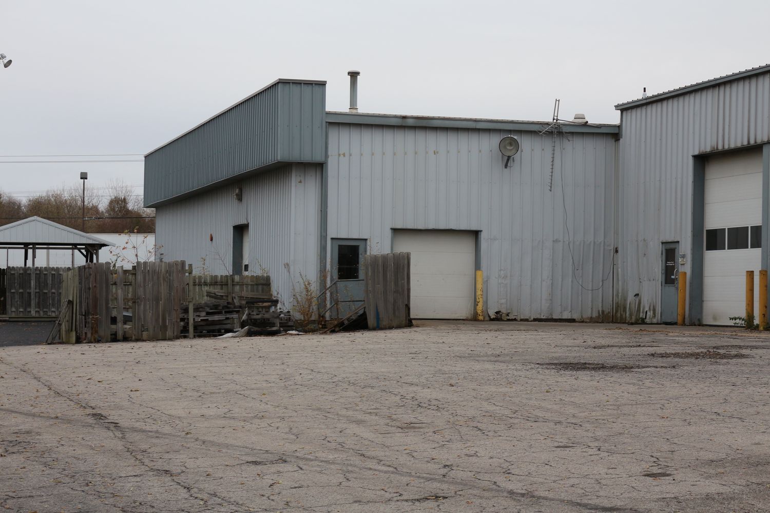 401 S Dirksen Pkwy, Springfield, IL 62703